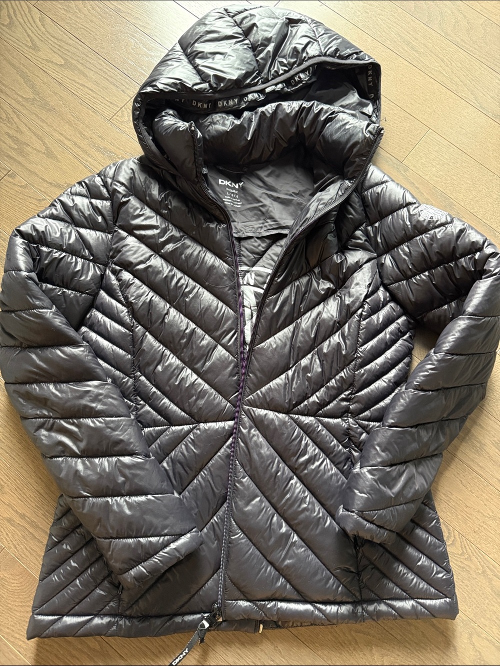 DKNY Women's Shiny Black Chevron Packable Puffer Jacket with Hood